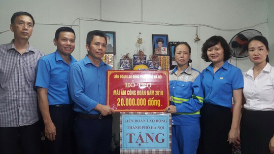HÀ NỘI: Trao Mái ấm Công đoàn cho đoàn viên khó khăn - Ảnh 1.