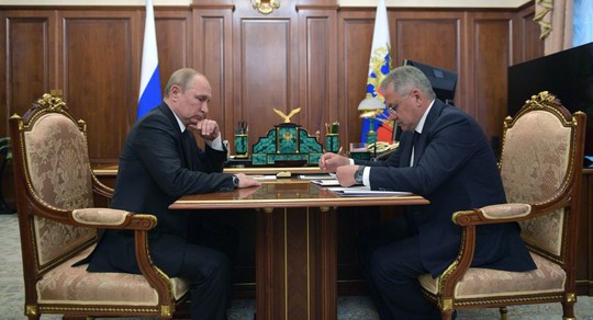Ông Putin tiết lộ thân phận tàu ngầm bị cháy - Ảnh 1.