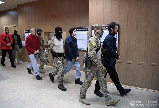 Các thủy thủ Ukraine bị Nga bắt giữ sắp được trả tự do - Ảnh 1.
