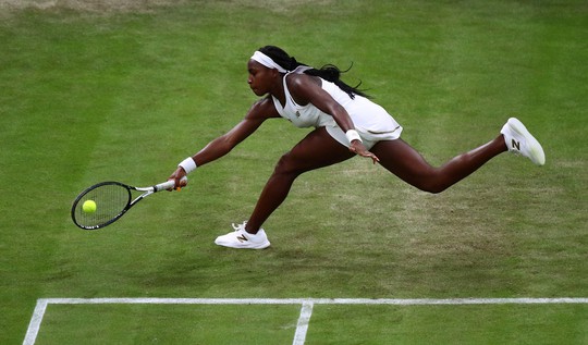 Nữ tay vợt 15 tuổi vào vòng 3 Wimbledon - Ảnh 2. Nữ tay vợt 15 tuổi vào vòng 3 Wimbledon - Ảnh 2.