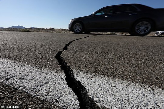 Thêm động đất mạnh cấp độ 6,9 và 1.700 dư chấn ở bang California - Ảnh 2.
