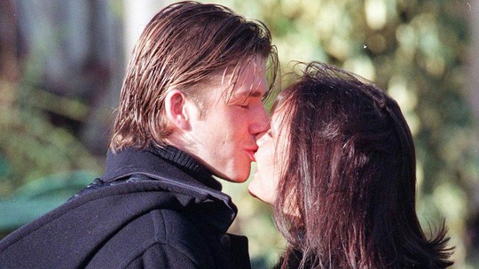 Beckham tự hào 20 năm một vợ bốn con, hạnh phúc với Victoria - Ảnh 2.
