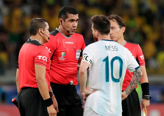 Messi dính thẻ đỏ oan ức, Copa America dậy sóng trận tranh HCĐ - Ảnh 8.