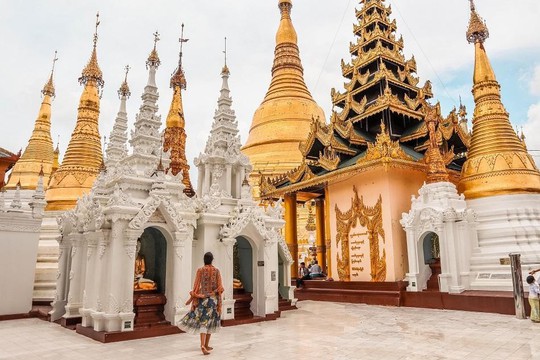 Những ngôi đền, chùa dát vàng, đính kim cương ở Myanmar - Ảnh 1.