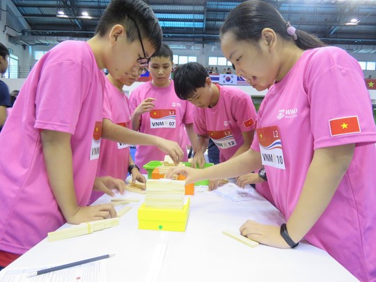 Học sinh Trường THPT chuyên Trần Đại Nghĩa dành 2 HCB cuộc thi toán thế giới - Ảnh 2.