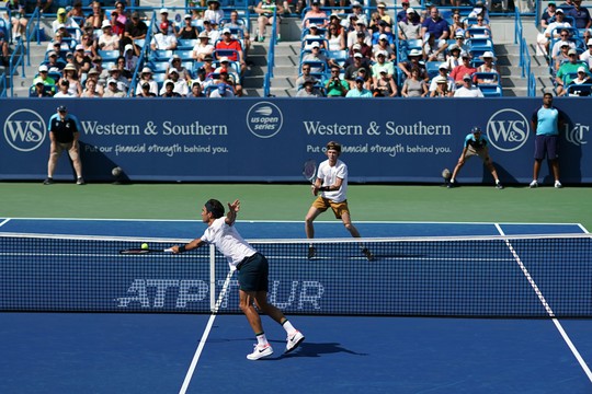 Federer thi đấu tệ, sớm bị loại ở Cincinnati Open 2019 - Ảnh 1.