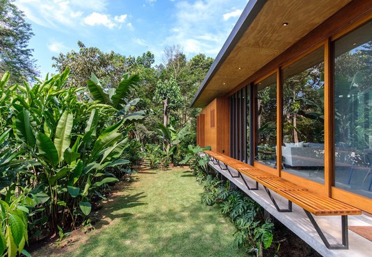 Ngôi nhà gỗ tuyệt đẹp giữa thiên nhiên xanh tươi | Địa Ốc