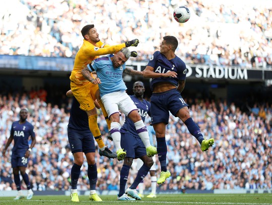 VAR cứu Tottenham, Man City ôm hận đại chiến - Ảnh 6.