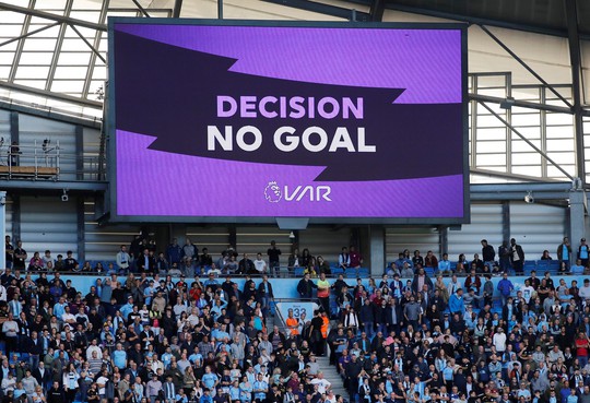 VAR cứu Tottenham, Man City ôm hận đại chiến - Ảnh 11.