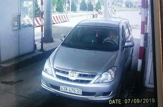 Xuất hiện thủ đoạn cho đi nhờ xe ô tô, dàn cảnh trộm cắp tài sản - Ảnh 1.