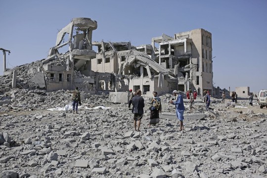 Yemen: Ít nhất 100 tù nhân chết sau 7 vụ không kích nhà tù - Ảnh 3.