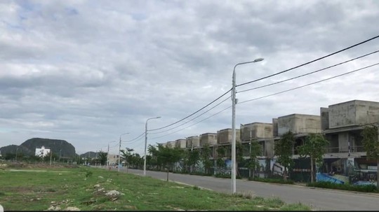 Đà Nẵng buộc thu hồi giấy phép 36 biệt thự tại khu đô thị Phú Mỹ An - Ảnh 1.