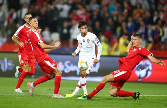 Ronaldo rực sáng, Bồ Đào Nha đãi đại tiệc 6 bàn thắng - Ảnh 6.
