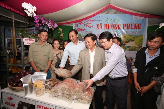 Độc đáo phiên chợ vùng cao, thu hút hàng ngàn người tham gia - Ảnh 7.