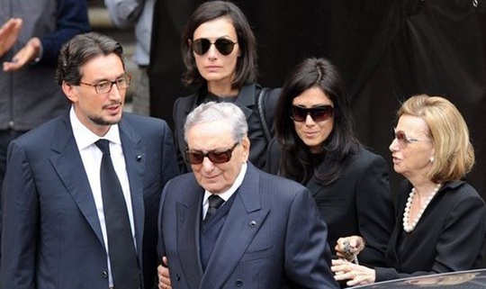 Cuộc sống của tỷ phú giàu nhất Italy - Ảnh 7.