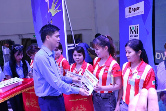 Bình Dương: Thành lập Quỹ hỗ trợ công nhân khó khăn - Ảnh 1.