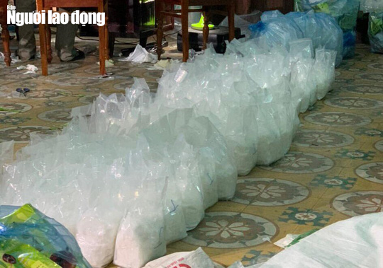 Truy nã tên tội phạm nguy hiểm Lầu A Hồng, vận chuyển 250kg ma túy - Ảnh 3.
