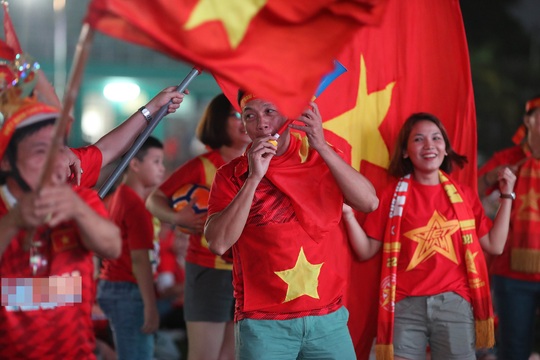 Thất vọng, tiếc nuối khi U23 Việt Nam rời giải châu Á từ vòng bảng - Ảnh 2.