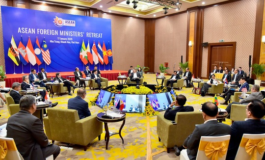 Các Bộ trưởng ASEAN quan ngại các sự cố nghiêm trọng ở Biển Đông - Ảnh 3.