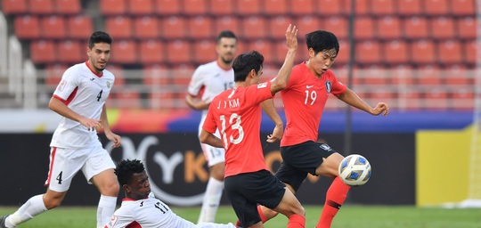 Lách khe cửa hẹp, Hàn Quốc đoạt vé vào bán kết U23 châu Á 2020 - Ảnh 1.