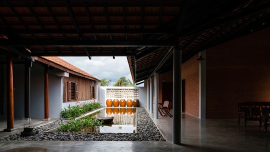 Ngôi nhà với kiến trúc truyền thống nông thôn Nam Bộ - Ảnh 10.