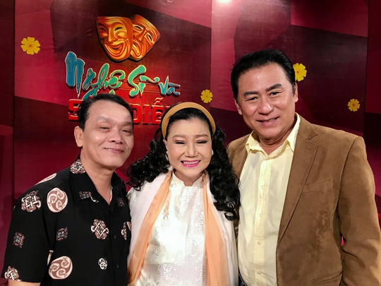 NSND Kim Cương soi chương trình đón năm mới của HTV - Ảnh 1.