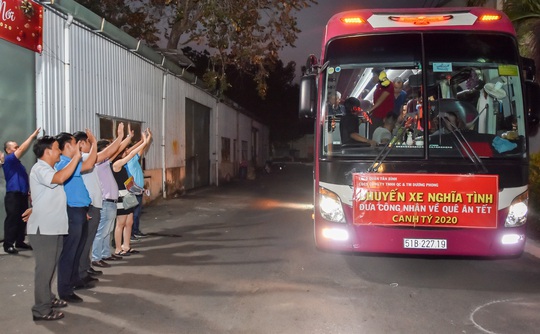 Những chuyến xe chở niềm vui sum họp - Ảnh 1.