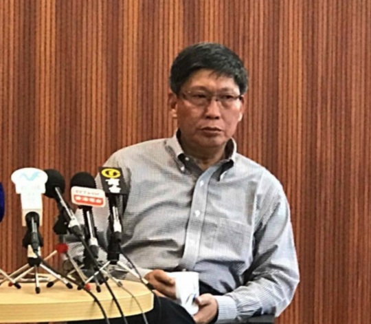 Giáo sư Hồng Kông chỉ trích nhà chức trách Trung Quốc phản ứng chậm chạp - Ảnh 1.