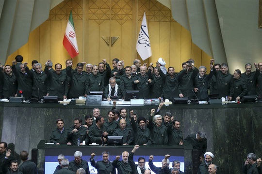 Iran thông qua luật xem quân đội Mỹ là khủng bố - Ảnh 1.