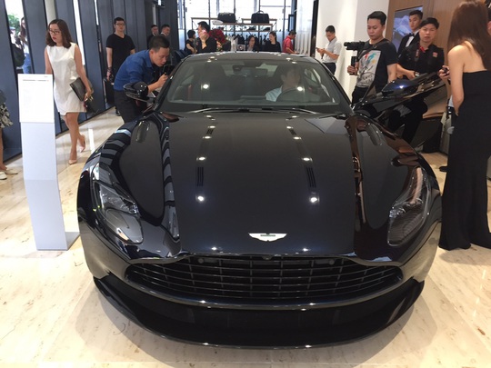 Xe sang vẫn hút người mua - Ảnh 1.