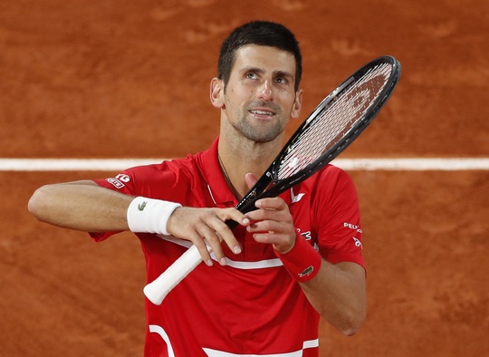Đánh bại tài năng Hy Lạp, Djokovic hẹn chung kết với Rafael Nadal - Ảnh 5.