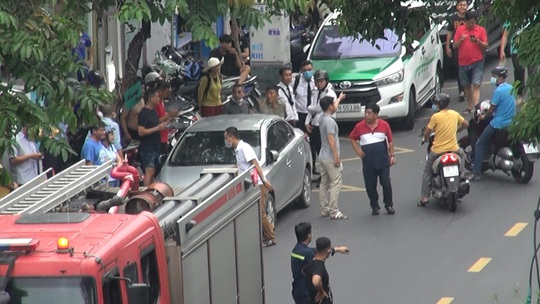 Bắt giữ kẻ cướp 2,1 tỉ đồng ở phòng giao dịch Techcombank tại Tân Phú - Ảnh 2.