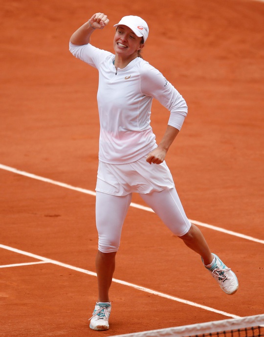 Học quần vợt qua game, Swiatek vẫn trở thành Nữ hoàng Roland Garros 2020 - Ảnh 5.