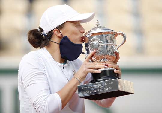 Học quần vợt qua game, Swiatek vẫn trở thành Nữ hoàng Roland Garros 2020 - Ảnh 9.