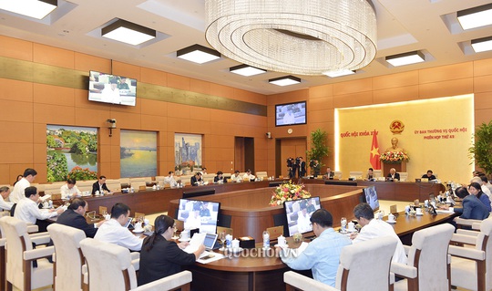 UBTV Quốc hội cho ý kiến việc miễn nhiệm Thống đốc Ngân hàng Nhà nước với ông Lê Minh Hưng - Ảnh 1.