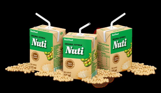Sữa đậu nành NutiFood có mặt trên kệ hàng Walmart - Ảnh 1.