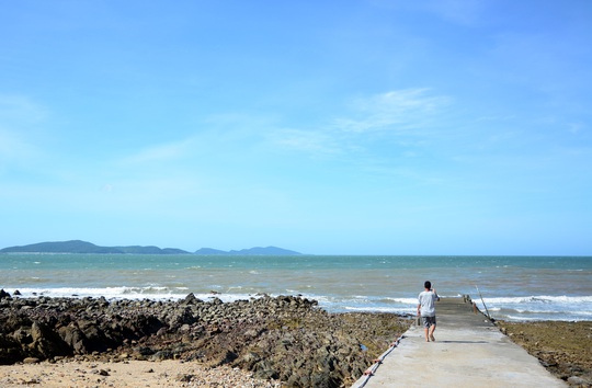 Rong ruổi trên đảo Quan Lạn - Ảnh 2.