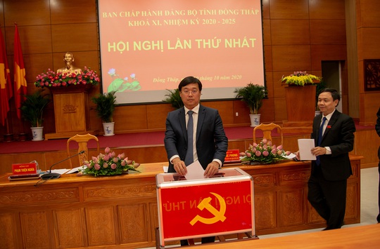 Thông tin chính thức về tiểu sử tân Bí thư Tỉnh ủy Đồng Tháp Lê Quốc Phong - Ảnh 14.