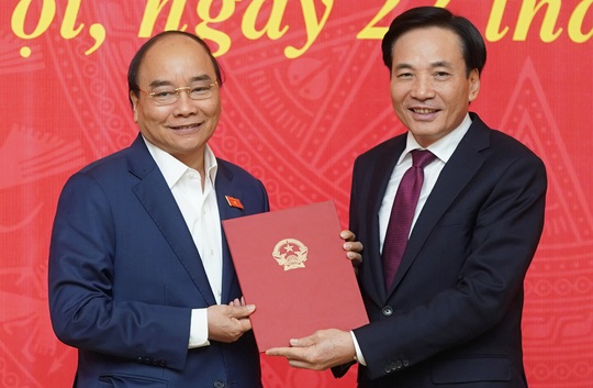 Thủ tướng trao quyết định bổ nhiệm cho nguyên Bí thư Tỉnh ủy Điện Biên - Ảnh 1.