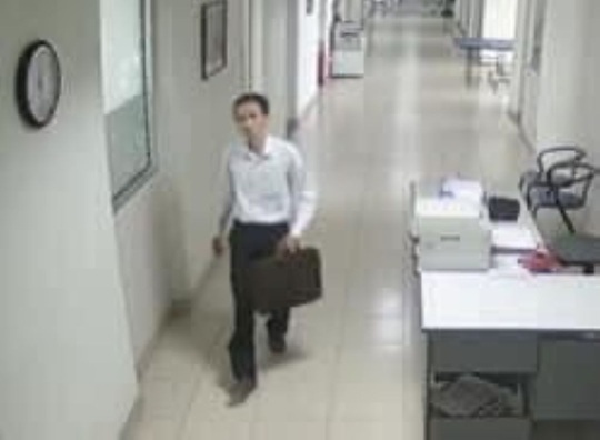 Đà Nẵng: Nhiều trường đại học bị kẻ gian đột nhập trộm laptop của giảng viên - Ảnh 1.