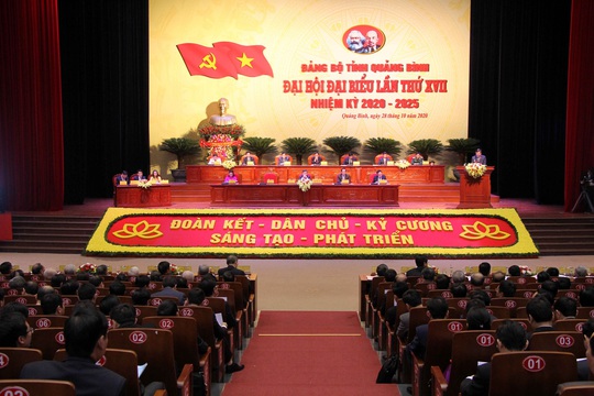 Danh sách 49 người trúng cử Ban chấp hành Đảng bộ tỉnh Quảng Bình - Ảnh 1.