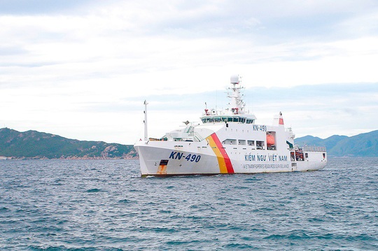 Vụ 2 tàu cá Bình Định chìm: 3 người được cứu sống đang về cảng Cam Ranh - Ảnh 1.