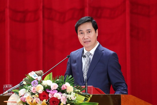 Tân Chủ tịch UBND tỉnh Quảng Ninh là tiến sĩ kinh tế - Ảnh 2.