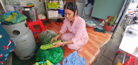 Người giữ lửa bếp ăn từ thiện - Ảnh 5.