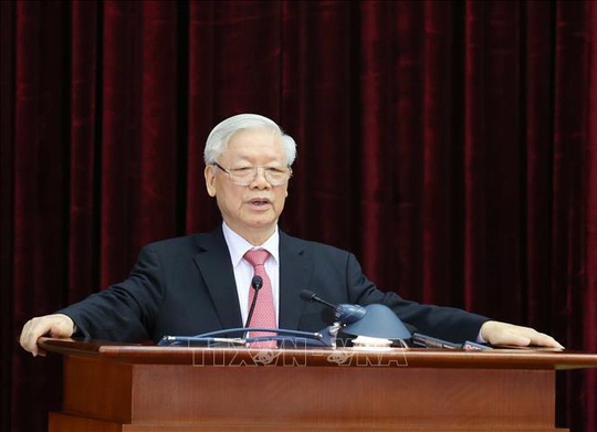 Chủ tịch QH Nguyễn Thị Kim Ngân điều hành ngày làm việc thứ nhất Hội nghị Trung ương 13 - Ảnh 2.