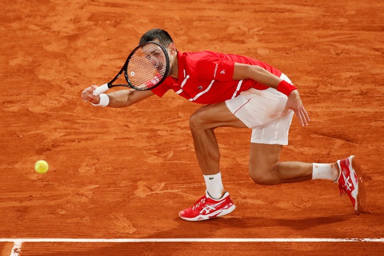 Djokovic chạm trán tay vợt Tây Ban Nha ở tứ kết Roland Garros - Ảnh 3.