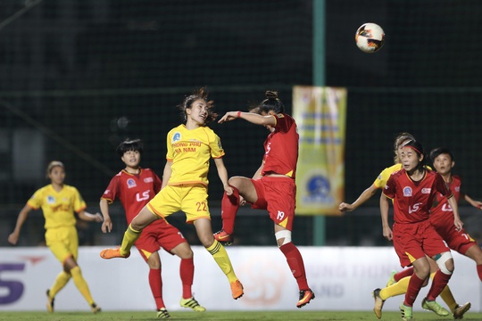 HLV đội nữ Phong Phú Hà Nam bị VFF kỷ luật, cấm thi đấu 5 năm - Ảnh 1.