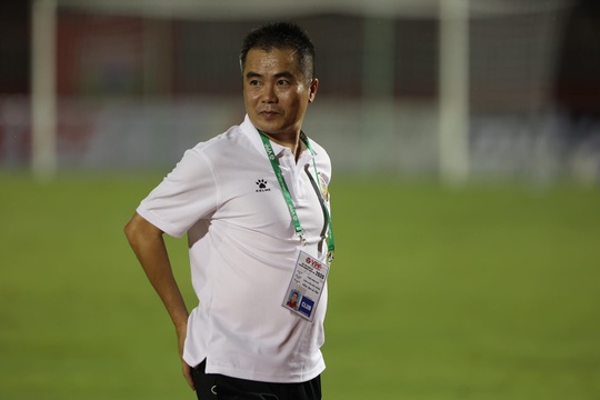 Thắng vất vả trên sân Thống Nhất, Sài Gòn FC vững ngôi đầu bảng - Ảnh 3.