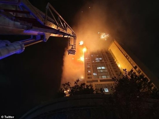 Hàn Quốc: Tòa nhà 33 tầng cháy ngùn ngụt trong đêm - Ảnh 3.