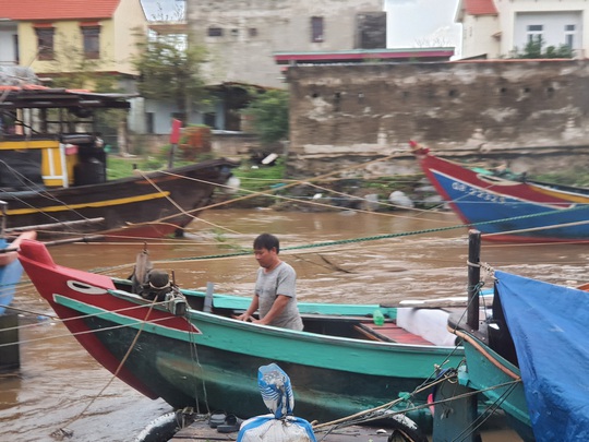 CLIP: Những thiệt hại ở Quảng Bình sau bão số 13 đi qua - Ảnh 12.